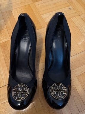 Black tory burch flats style with block heel